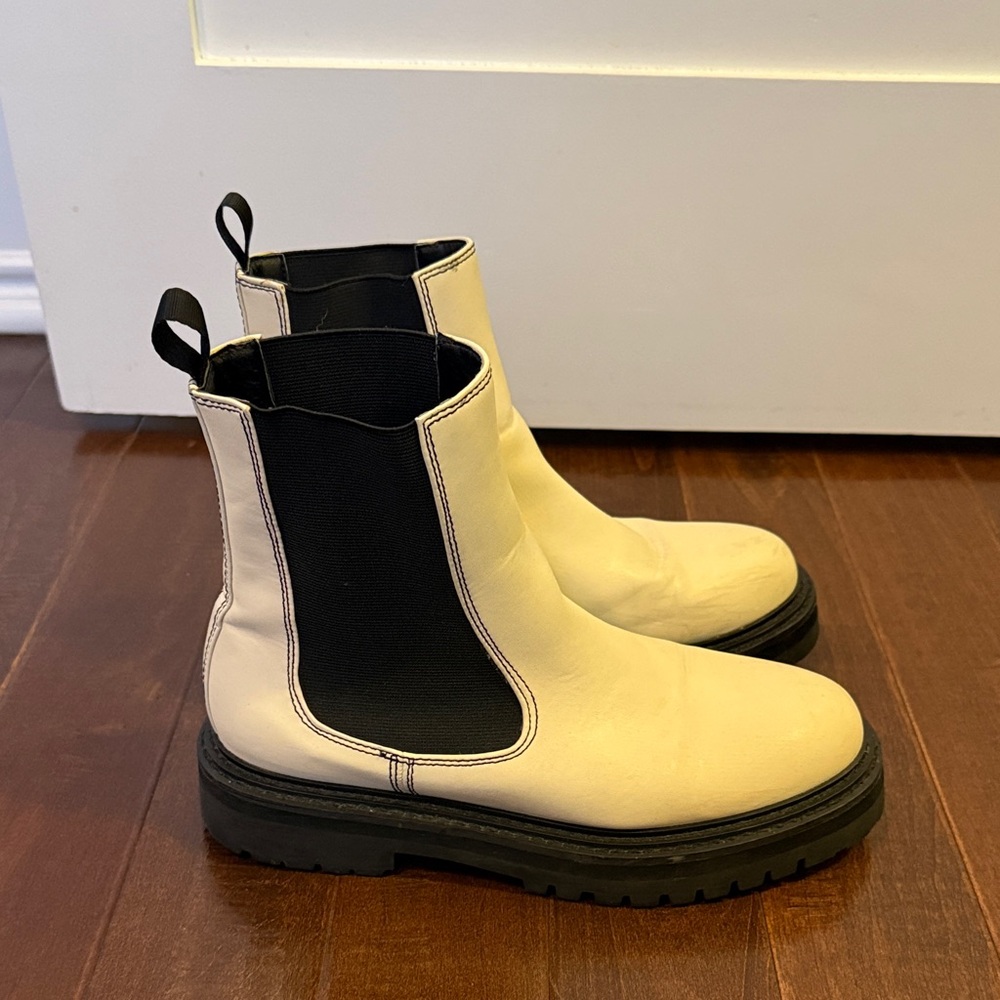 Cream and Black Chelsea Boots